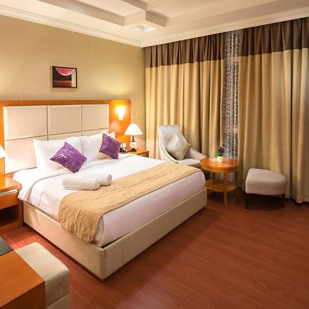 Hotel Ramida Plaza At Delhi Airport Ню Делхи Екстериор снимка