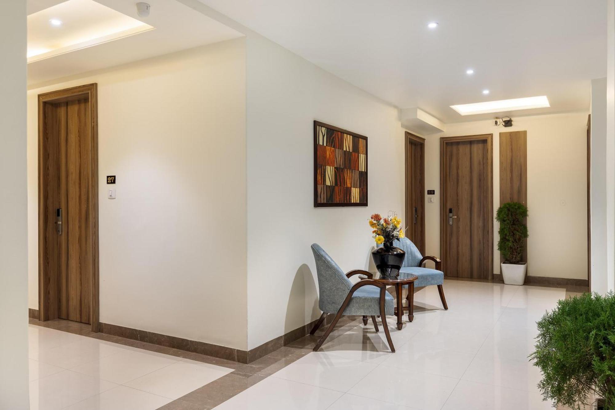 Hotel Ramida Plaza At Delhi Airport Ню Делхи Екстериор снимка